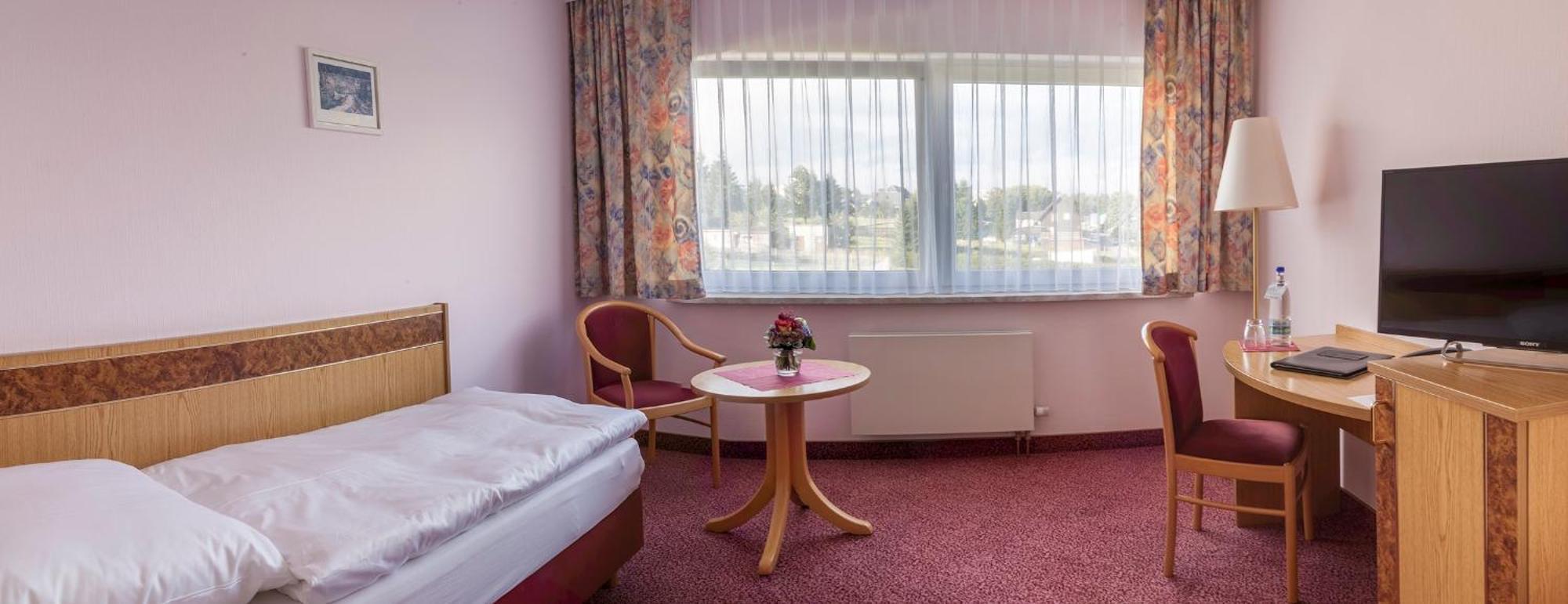 Hotel Kammweg Neustadt am Rennsteig Pokoj fotografie